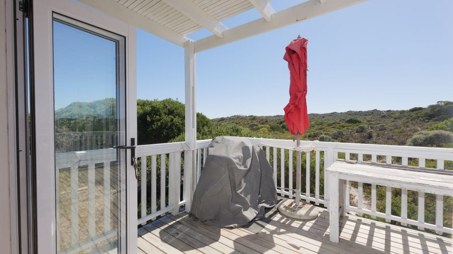 2 Bedroom Property for Sale in Suiderstrand Western Cape